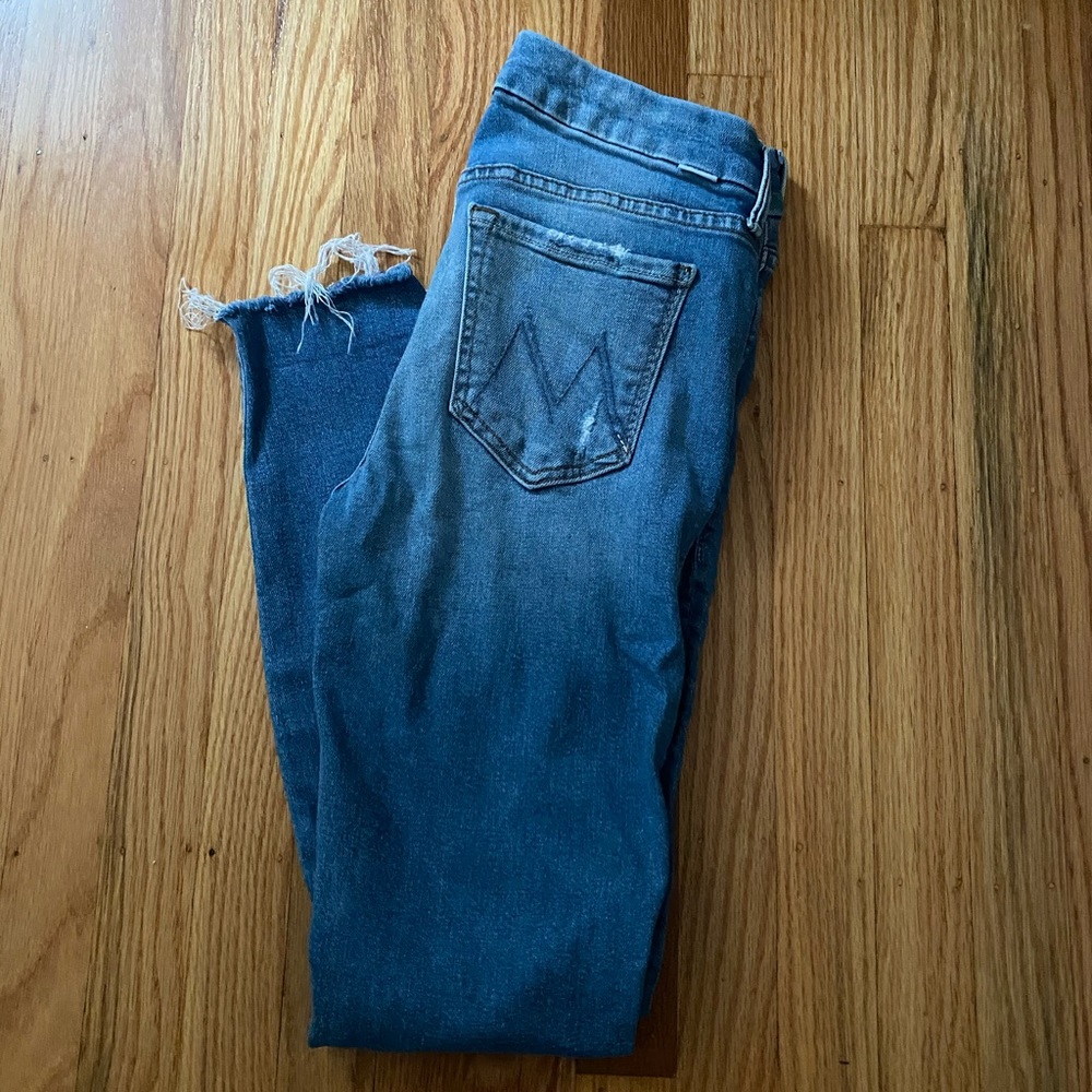 MOTHER Denim//The Looker Ankle Fray